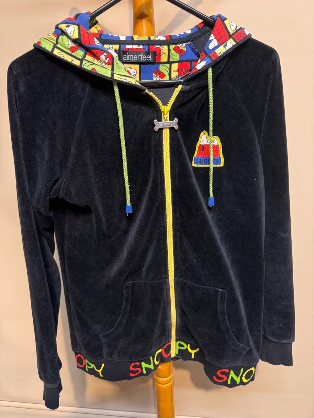 Rare Snoopy Peanuts Women’s Aimerfeel Black Velour Zip Up Hoodie Size Medium